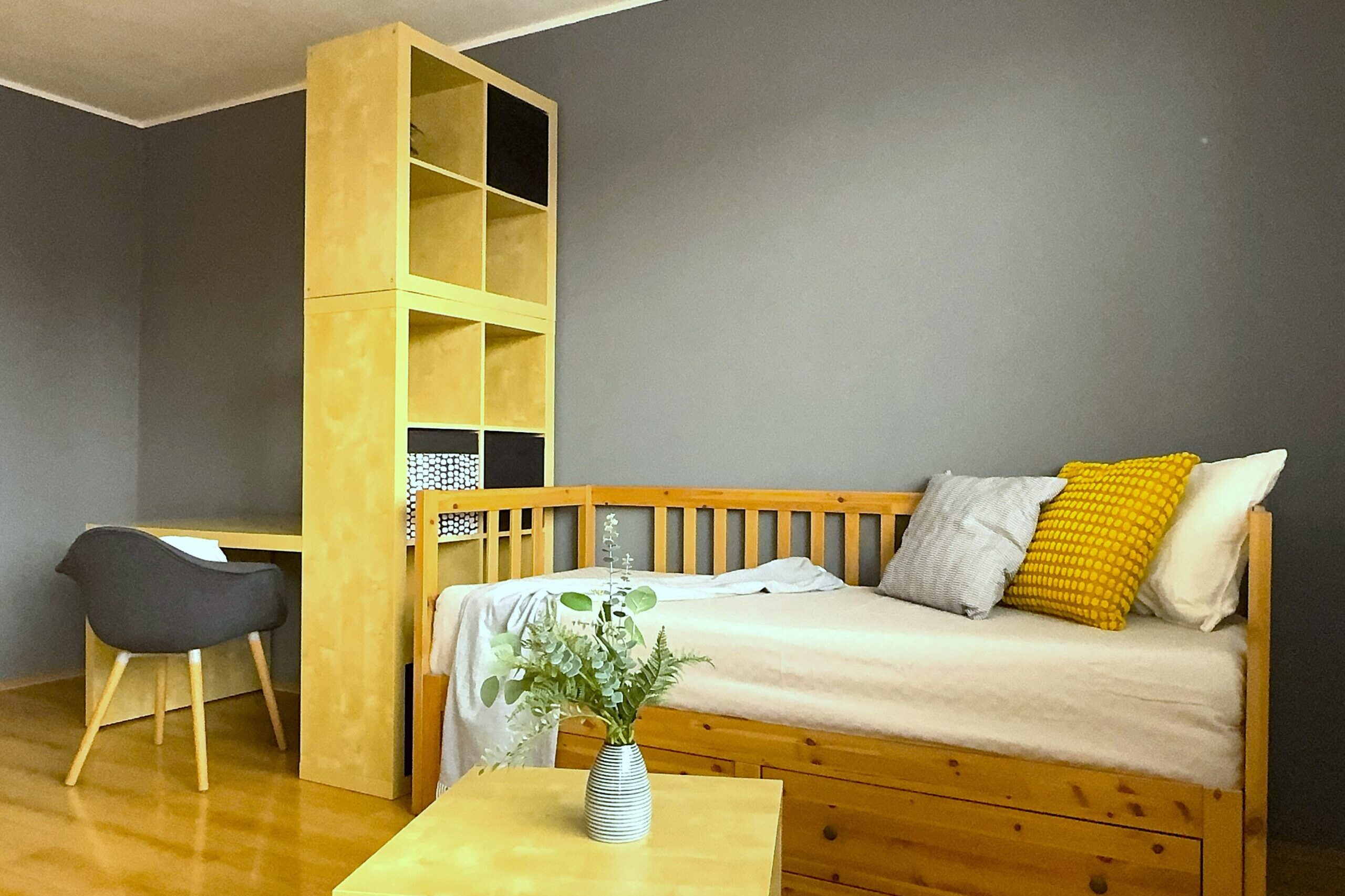 Priestranný 1-izbový byt s balkónom a parkovaním