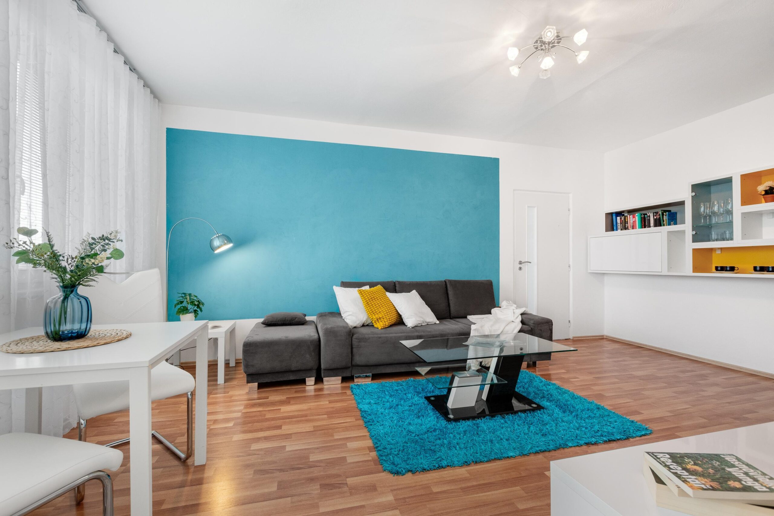 Slnečný 2-izbový byt v blízkosti Štrkovca